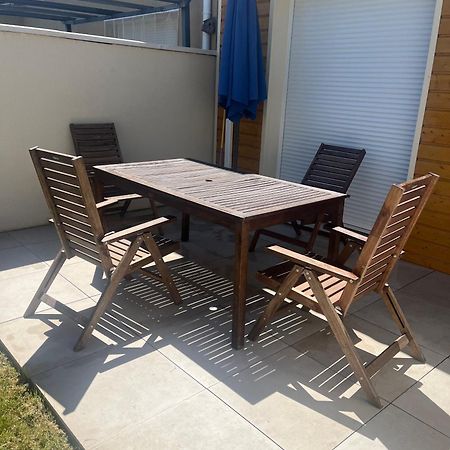 Villa Bleu Marine Chic Calme Et Jardin Andrezieux-Boutheon Bagian luar foto