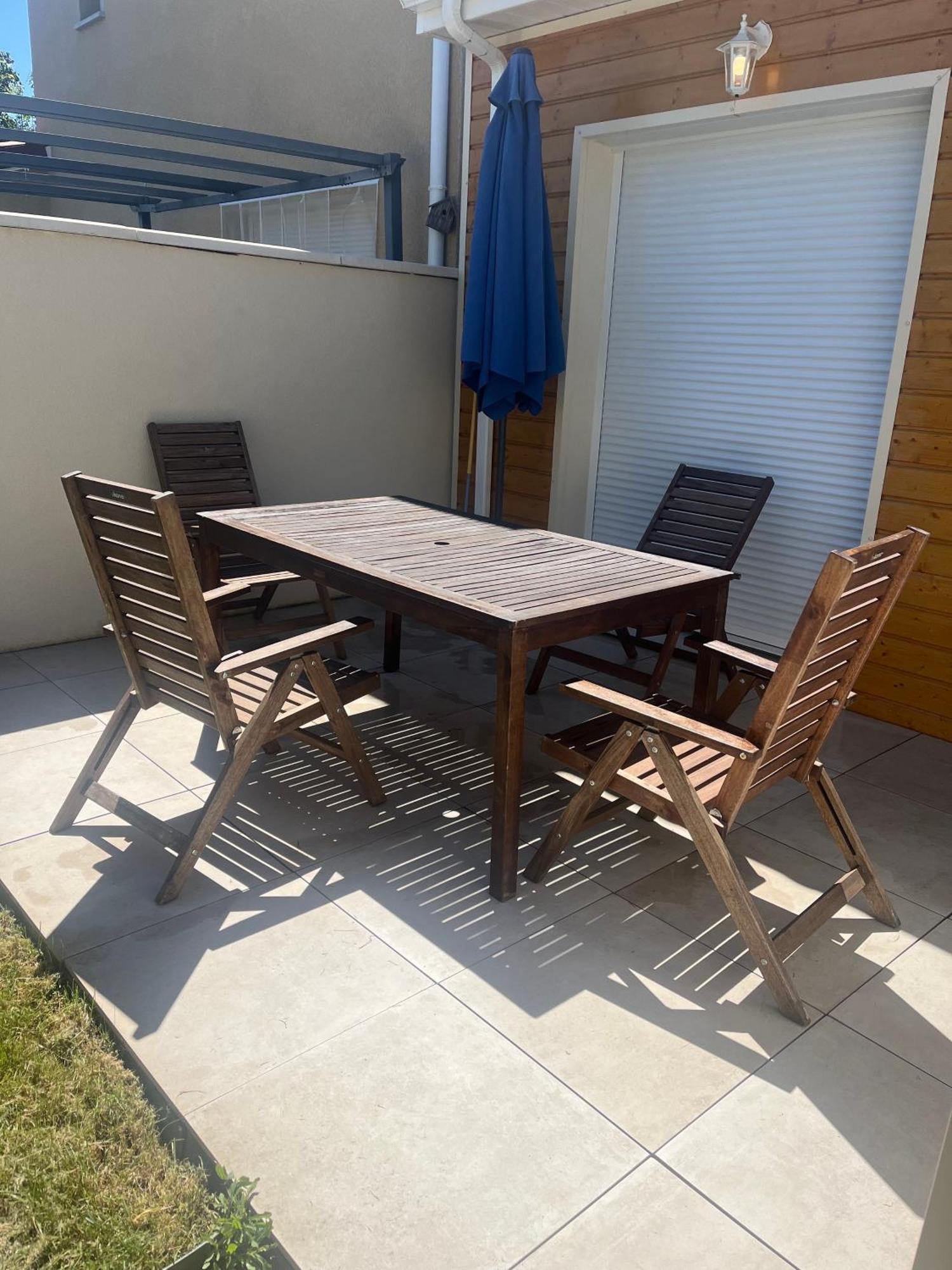 Villa Bleu Marine Chic Calme Et Jardin Andrezieux-Boutheon Bagian luar foto